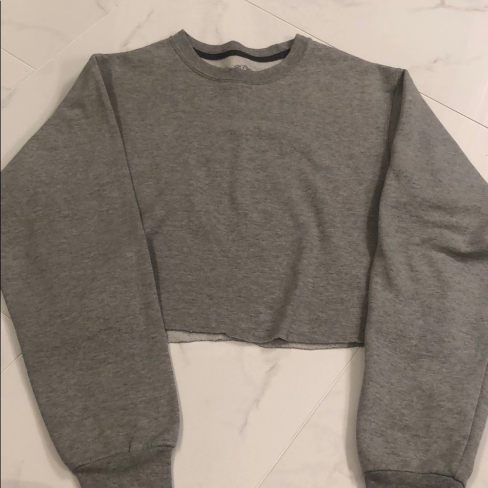 Cropped Grey Sweatshirt